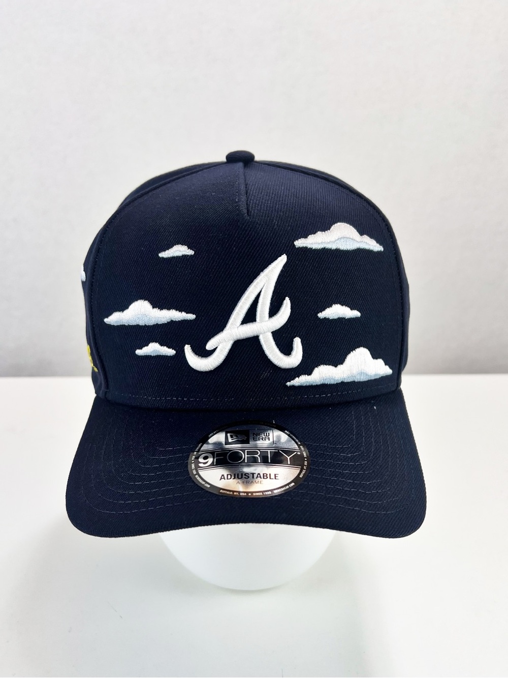 New Era 9FORTY Adjustable Atlanta Braves MLB Simpsons ‘Clouds’ Navy White Cap